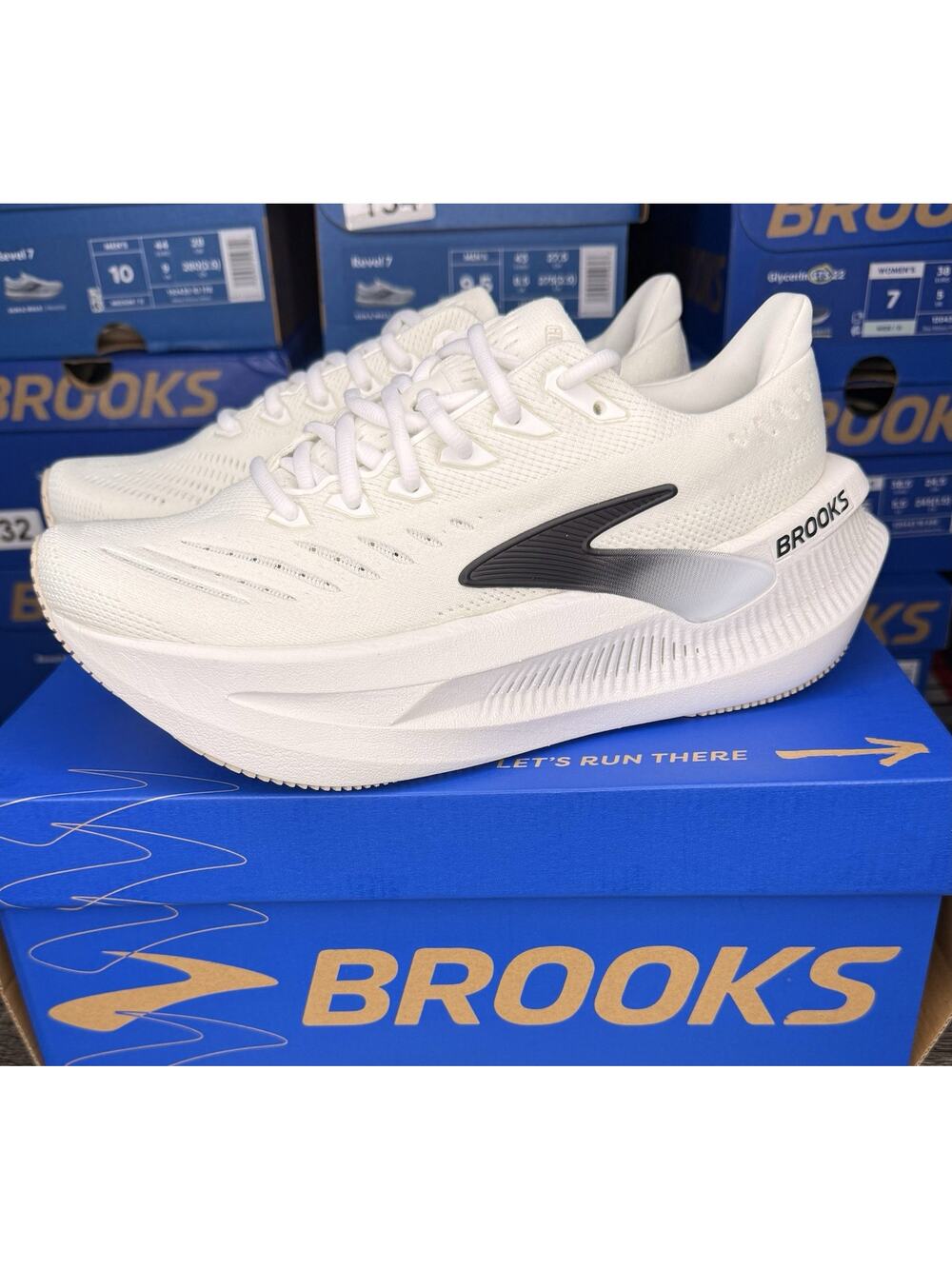 Brooks Glycerin Max 2 Women’s 7.5 White Black Ecru Running Shoes (136)